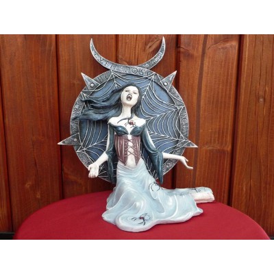 Figurine La Toile de SERAPHIA Alchemy Gothic Statuette Gothique Femme et Toiles d'Araignée